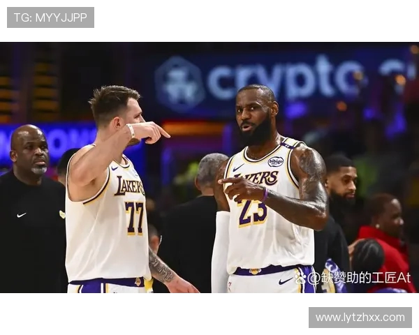 回顾2001年湖人与公牛的经典对决时刻与篮球传奇的交锋